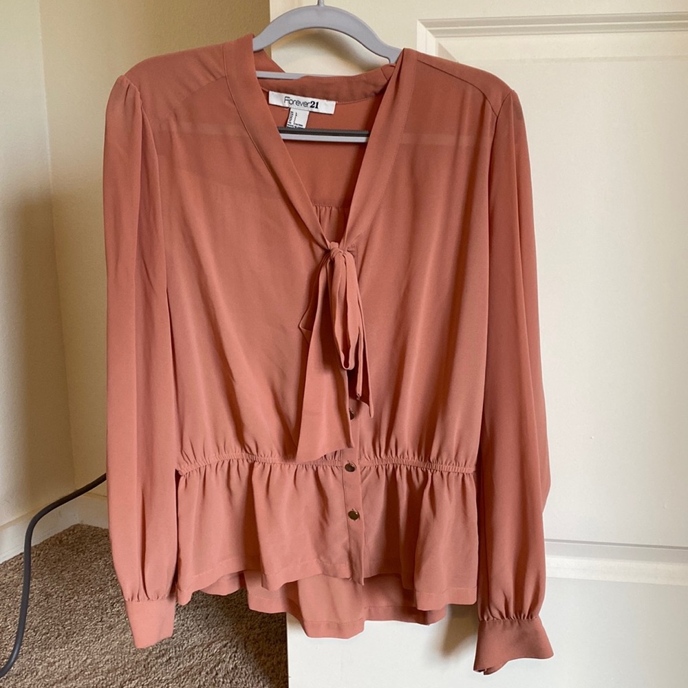 Forever 21 coral top